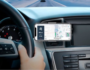 車載のQiワイヤレス充電器のおすすめは?置くだけ充電器の売れ筋ランキング